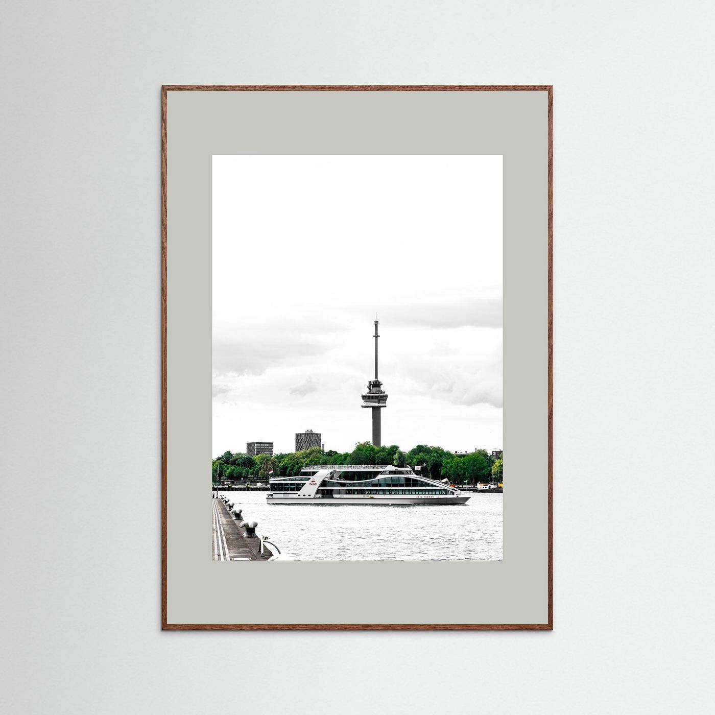  Veerboot vaart voor de Euromast langs, Rotterdam 