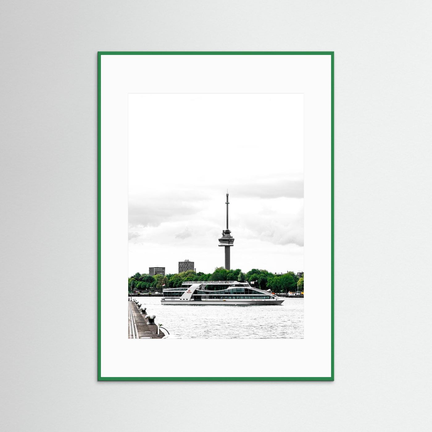  Veerboot vaart voor de Euromast langs, Rotterdam 