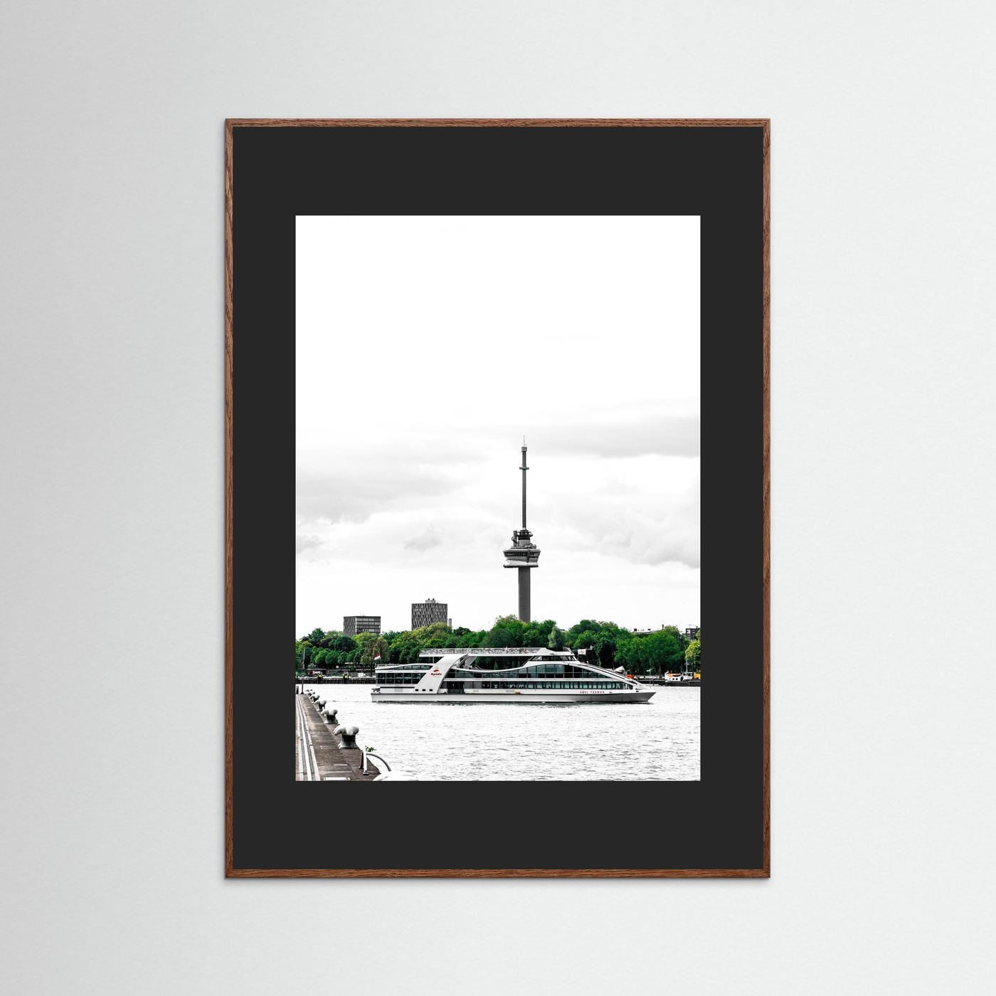  Veerboot vaart voor de Euromast langs, Rotterdam 