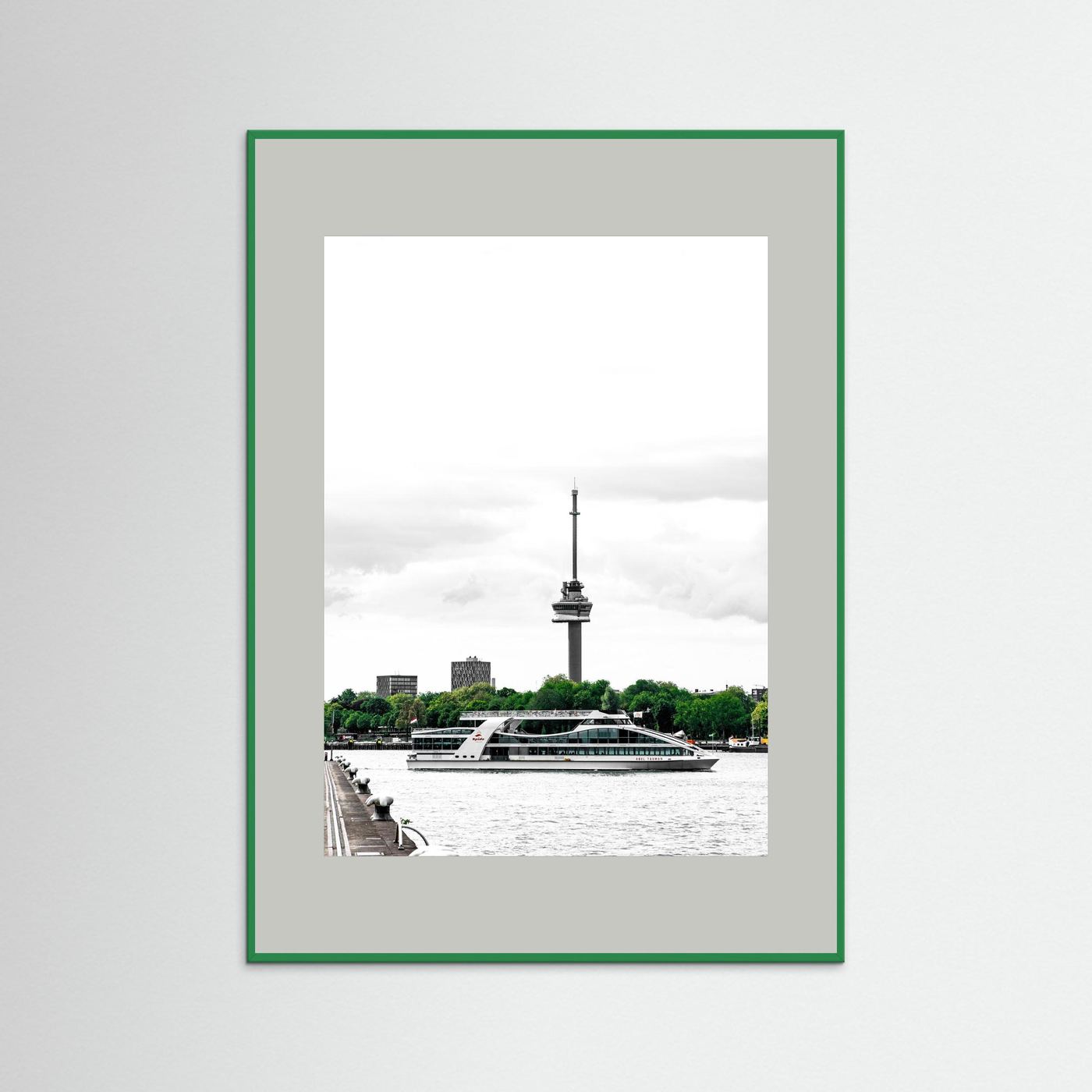  Veerboot vaart voor de Euromast langs, Rotterdam 